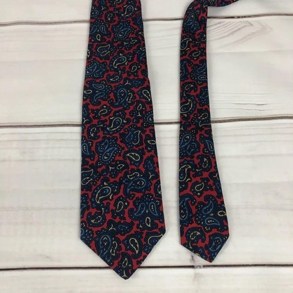 Country Squire Paisley Necktie